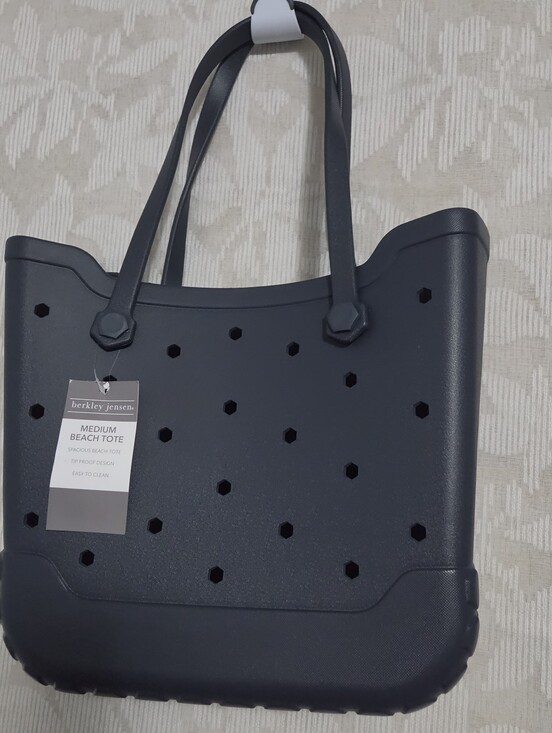 Berkley Jensen Handbags - NWT Berkley Jensen Beach Tote Bag, Rubber, Waterproof, Tip Proof Design, Medium